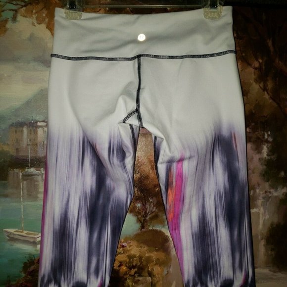 Sold Lululemon Wunder Under Crop Mirage Deep Indigo 6 - Picture 3 of 5